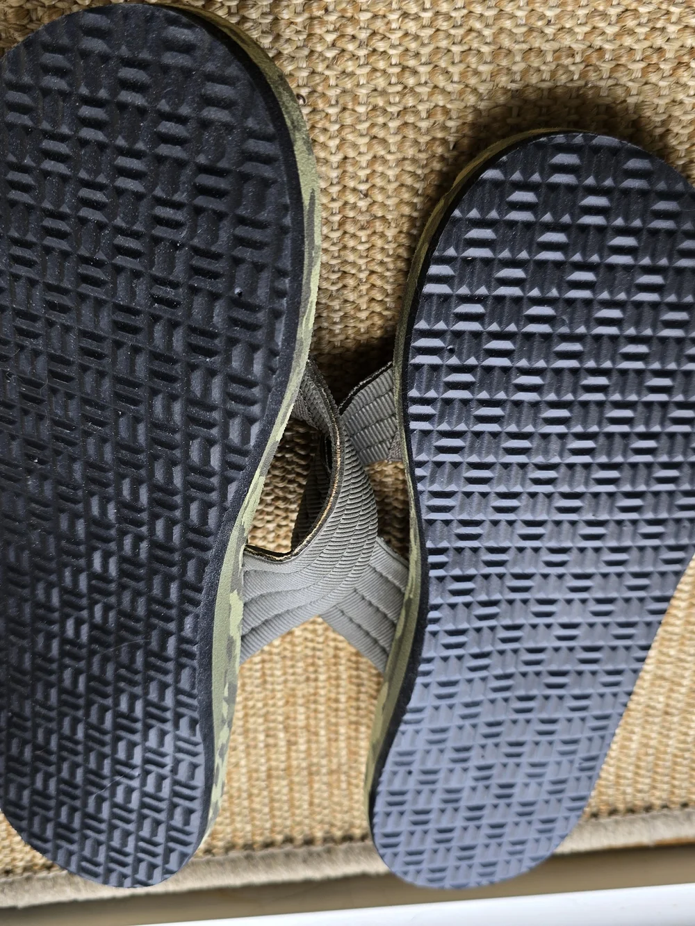 Men's Camo Flip Flop Sandals